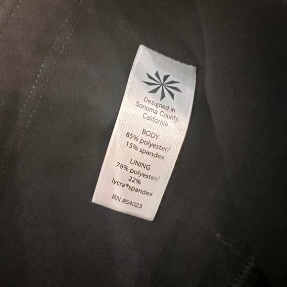 Athleta 2-1 traverse tight XSP - Picture 5 of 5